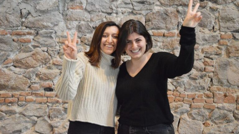 823x463cc 040320 izmir ozgur baretliler ozlem gunduz berivan akbiyik manset