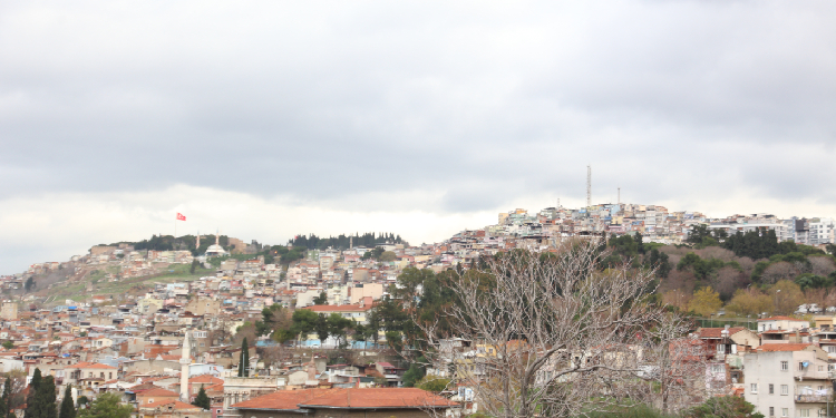 izmir depremi olasiligi binalarin durumu vahim